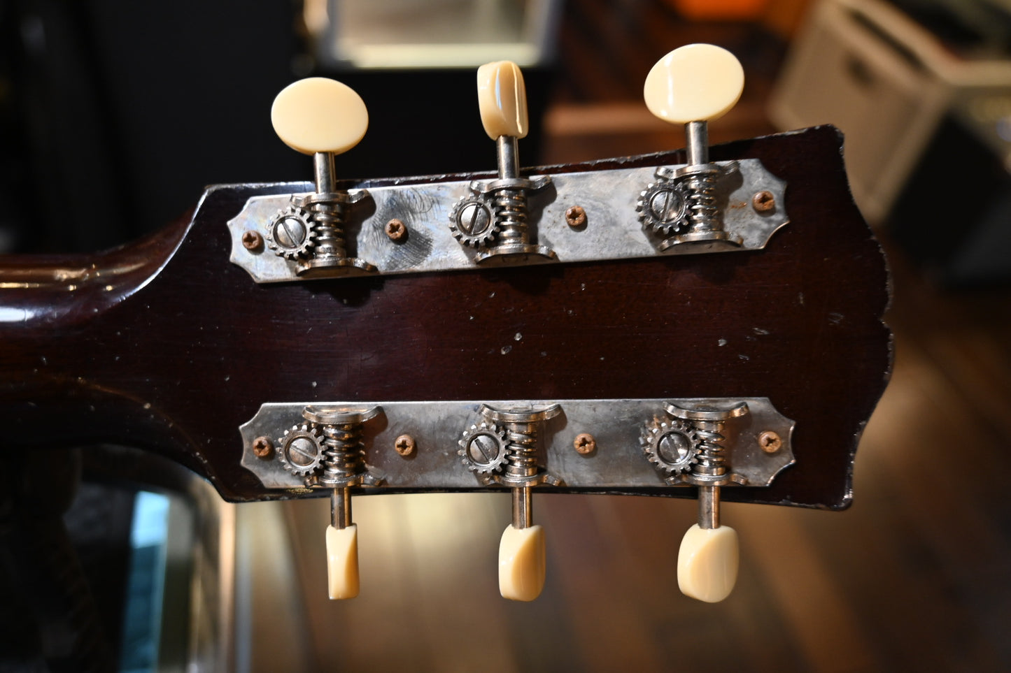 Gibson Custom Shop 1942 Banner J-45 Murphy Lab Heavy Aged - Vintage Sunburst Guitar #6048
