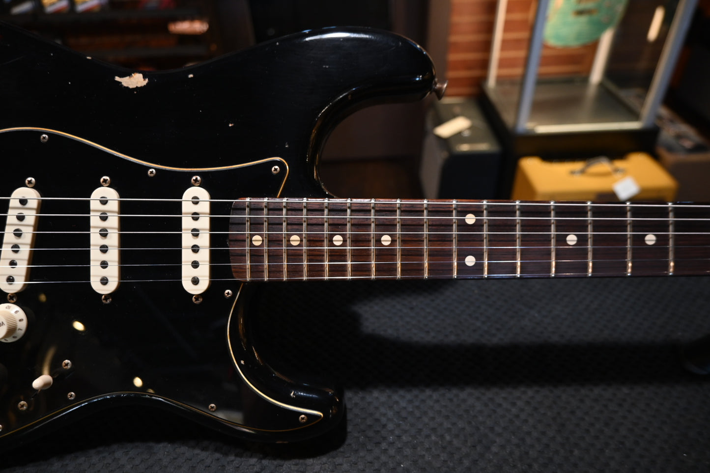 Fender Custom Shop LTD Dual Mag II Stratocaster Relic 2021 - Aged Black over 3-Color Sunburst Guitar #3023