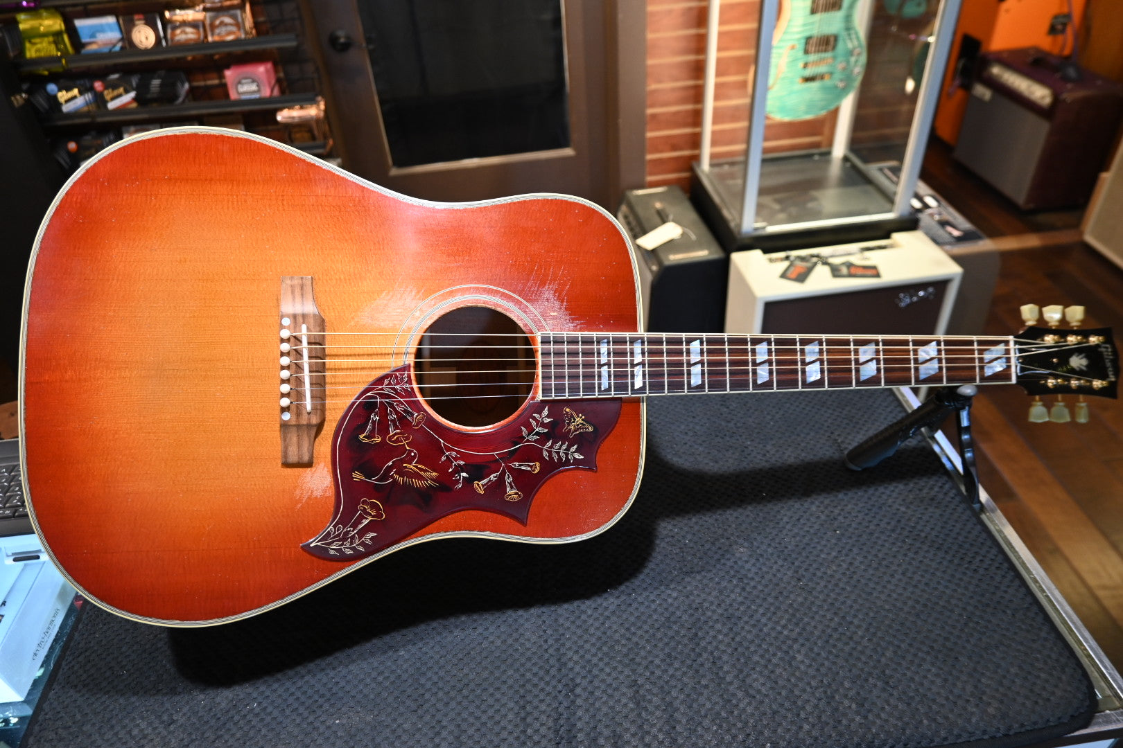 Gibson Custom Shop 1960 Hummingbird Heavy Aged 2025 - Washed Cherry Sunburst Guitar #5028 - Danville Music