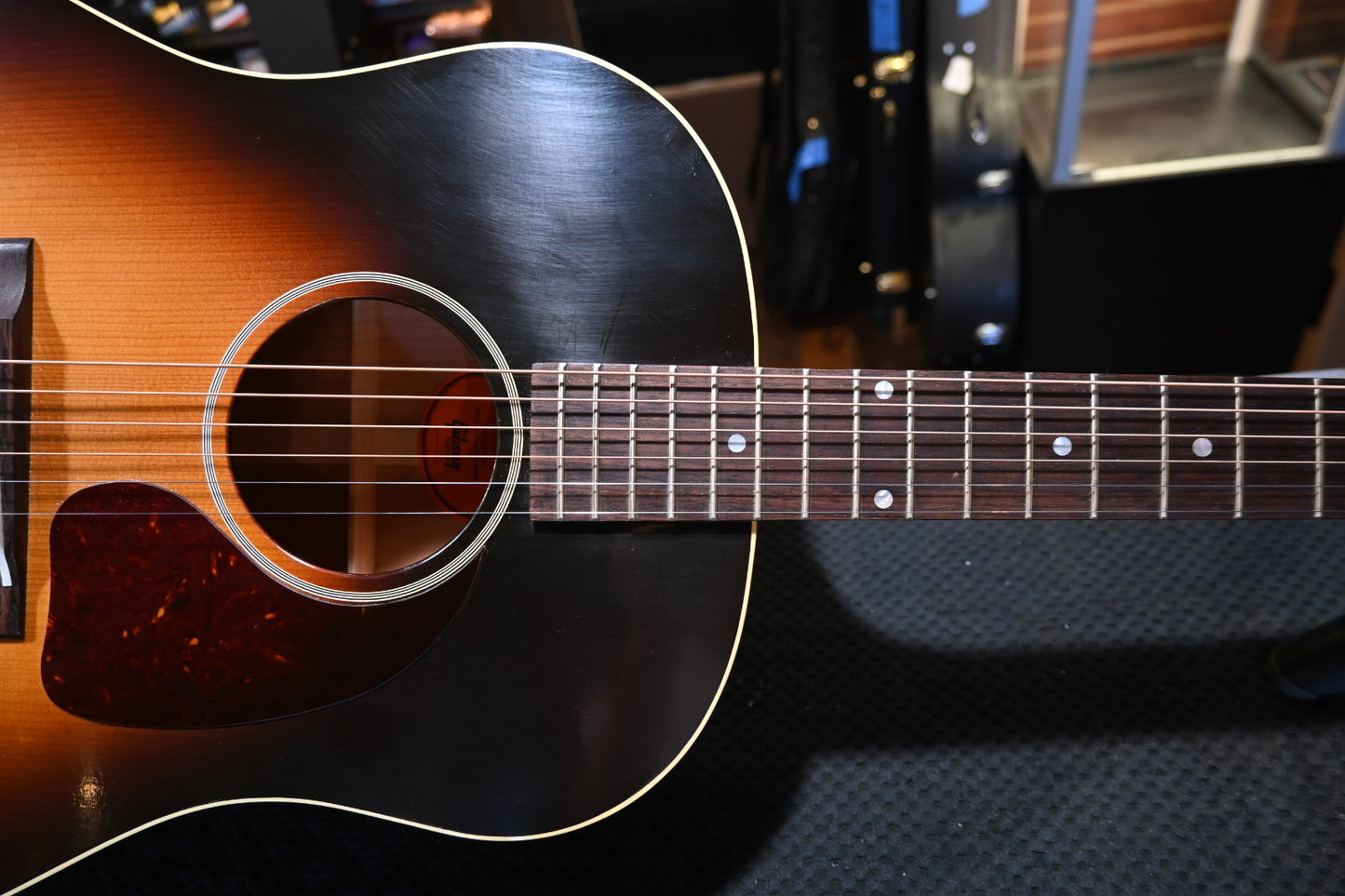Gibson Custom Shop 194 Banner J-45 2025 - Vintage Sunburst Guitar #5029 - Danville Music
