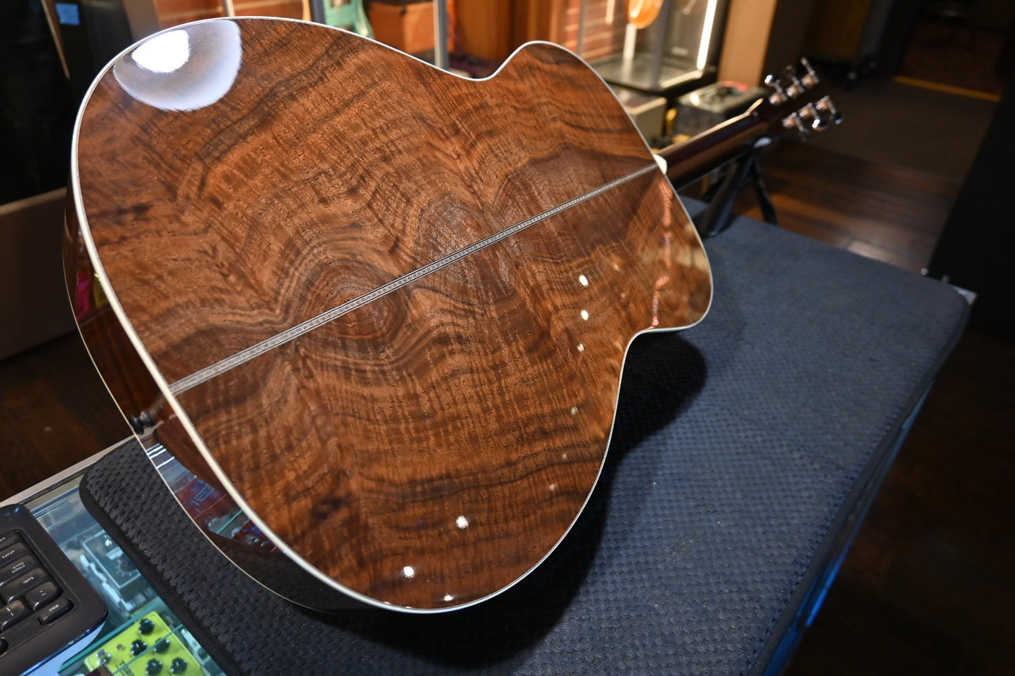 Santa Cruz OM Moon Spruce Bear Claw/Figured Walnut - Georgia Peach Guitar #6242 USED - Danville Music