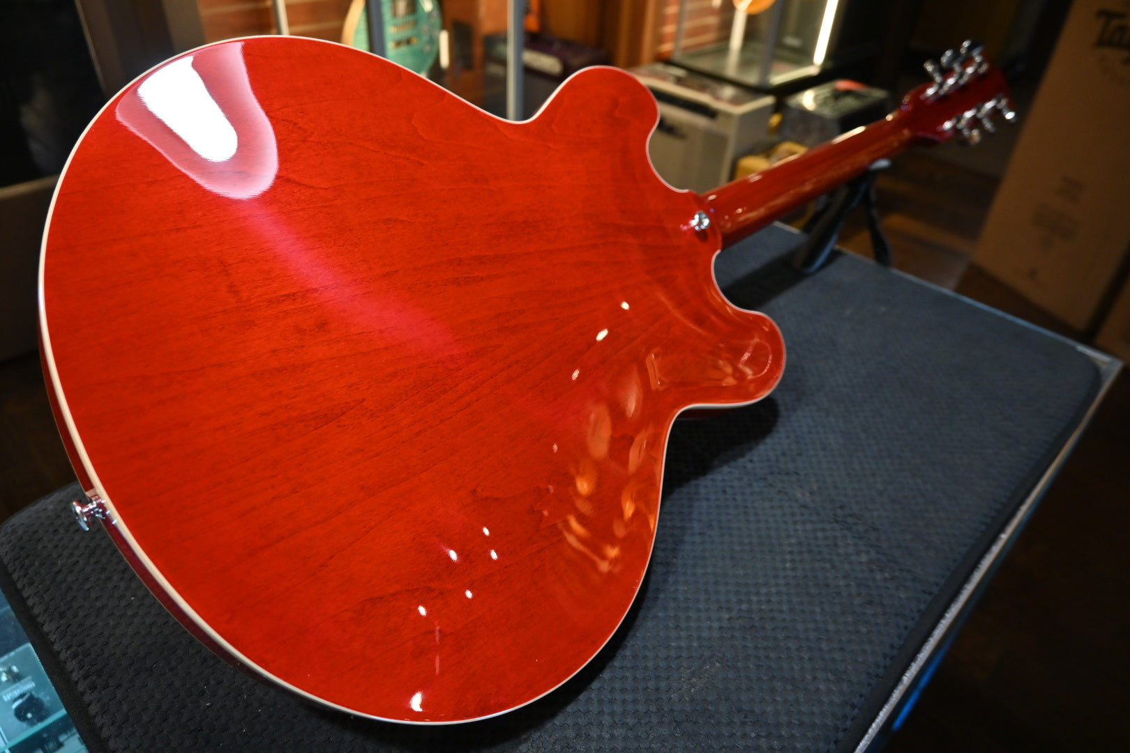 Gibson ES-335 ‘60s - Sixties Cherry Guitar #0105 - Danville Music