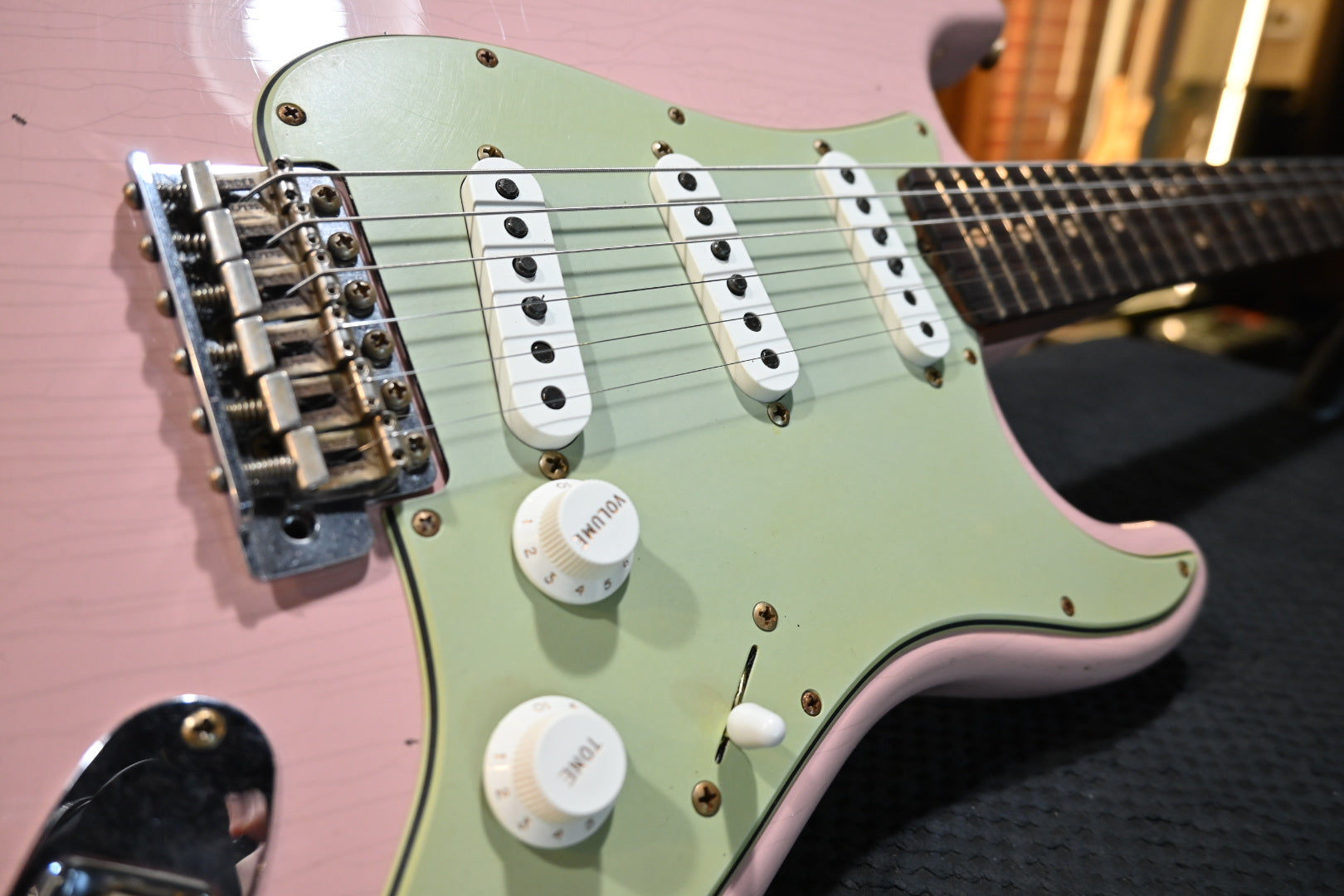Fender Custom Shop 1963 Stratocaster Roasted Ash Relic - Shell Pink Guitar #8949 - Danville Music