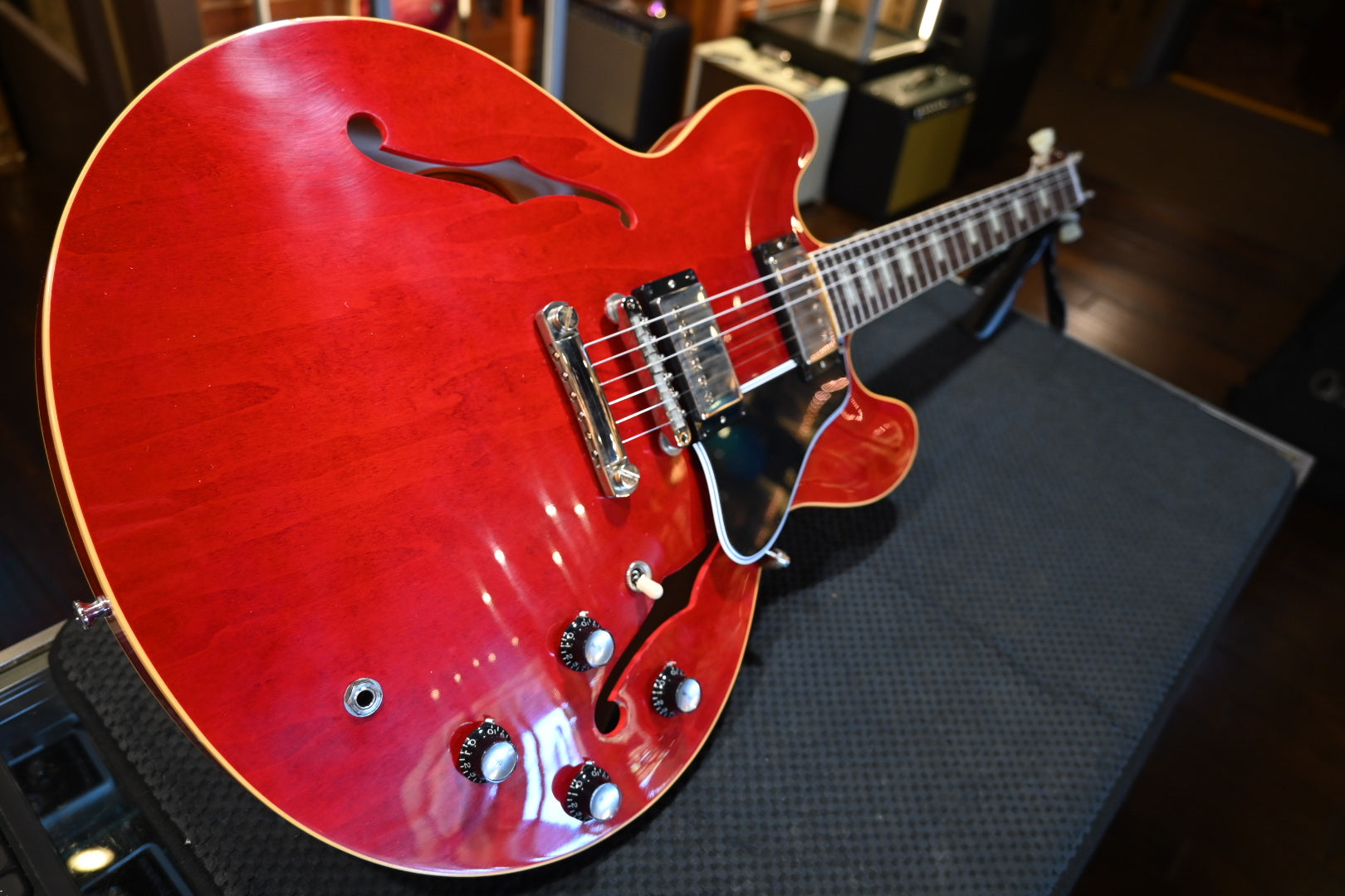 Gibson Custom Shop 1964 ES-335 Reissue VOS - ‘60s Cherry Guitar #0142