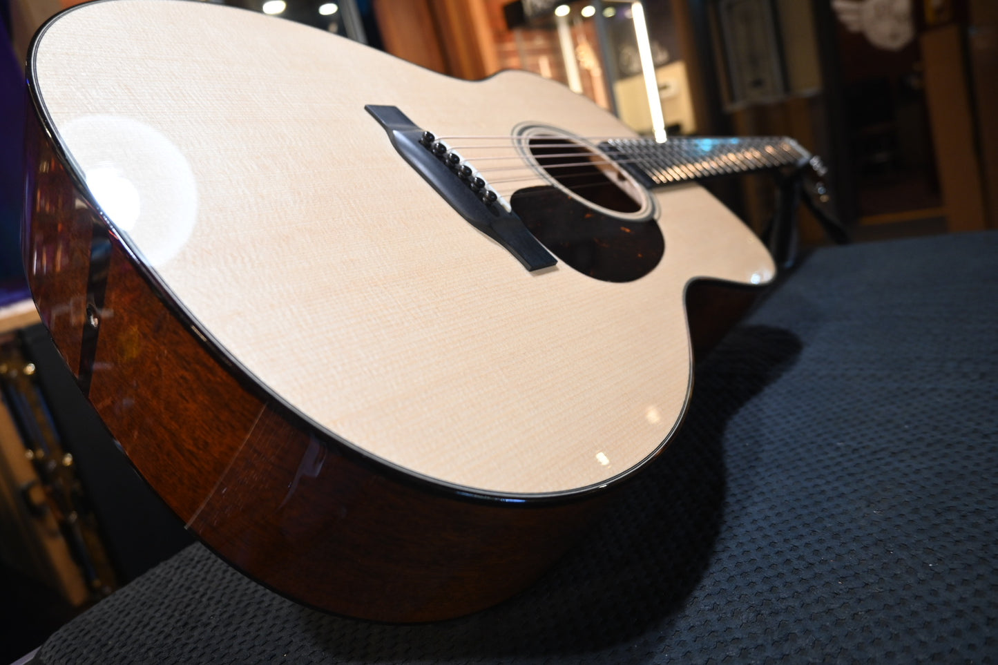 Martin Custom Shop OM-18 2022 Sitka Spruce/Mahogany Guitar #0695 - Danville Music