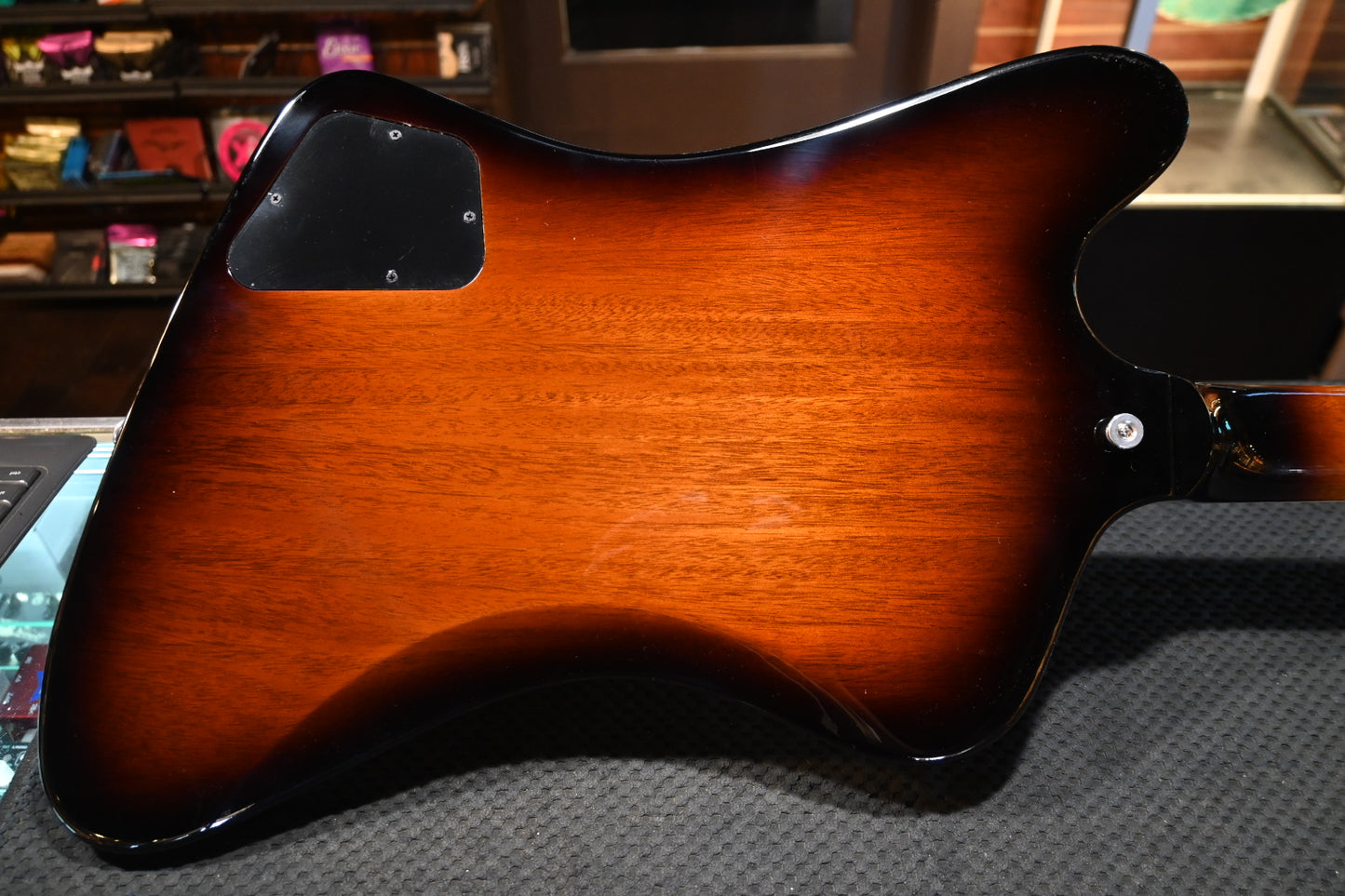 Gibson Firebird 2025 - Tobacco Sunburst Guitar #0062 - Danville Music