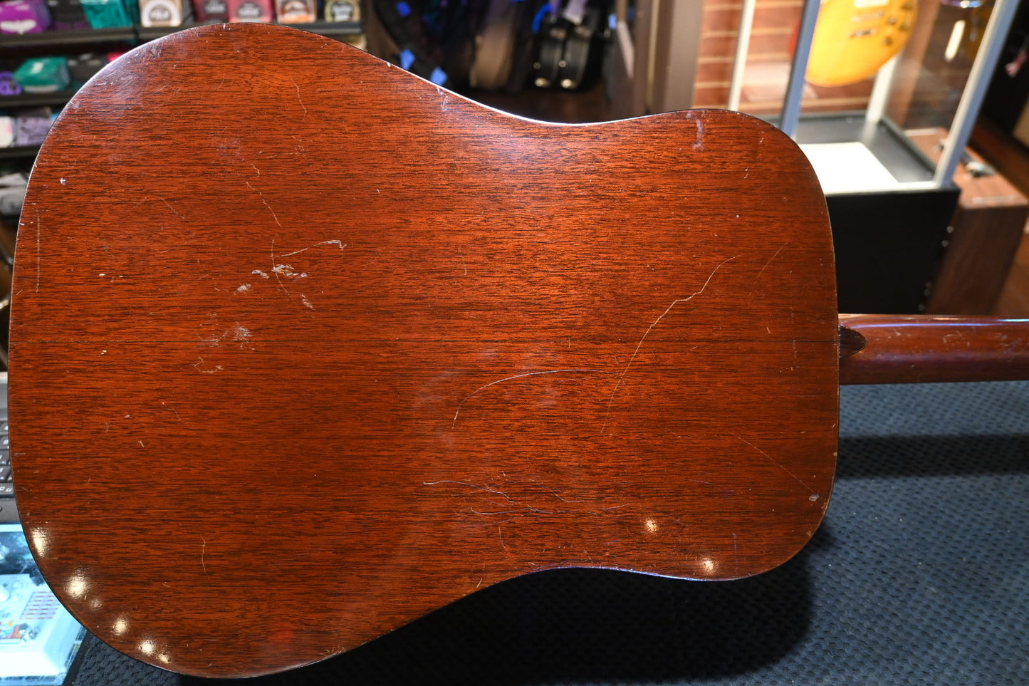 Martin D-18 1954 Guitar #7267 PRE-OWNED - Danville Music