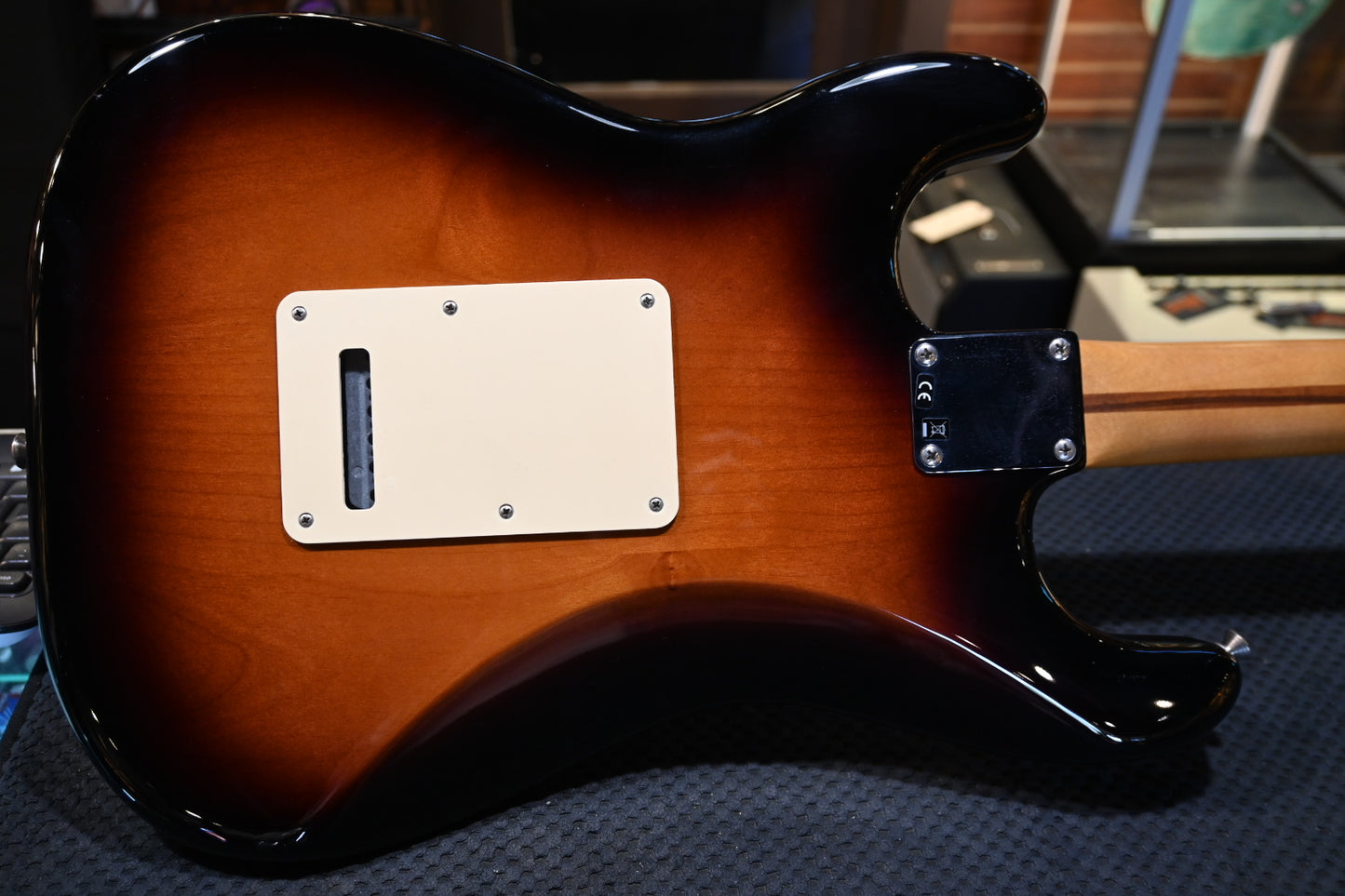 Fender Vintera Stratocaster 2019 - 3-Tone Sunburst Guitar #3920 - Danville Music