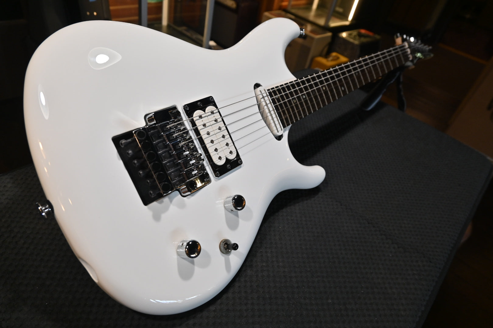 Ibanez Joe Satriani JS2400 2013 - White Guitar #3137 - Danville Music