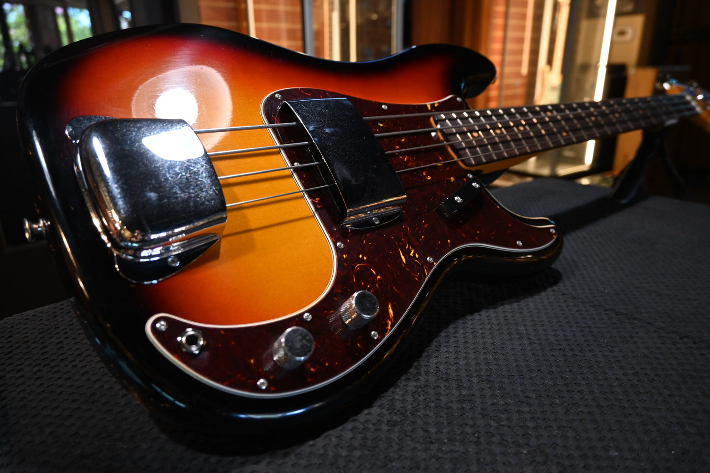 Fender James Jamerson 1962 Precision Bass - 3-Tone Sunburst Bass #0069
