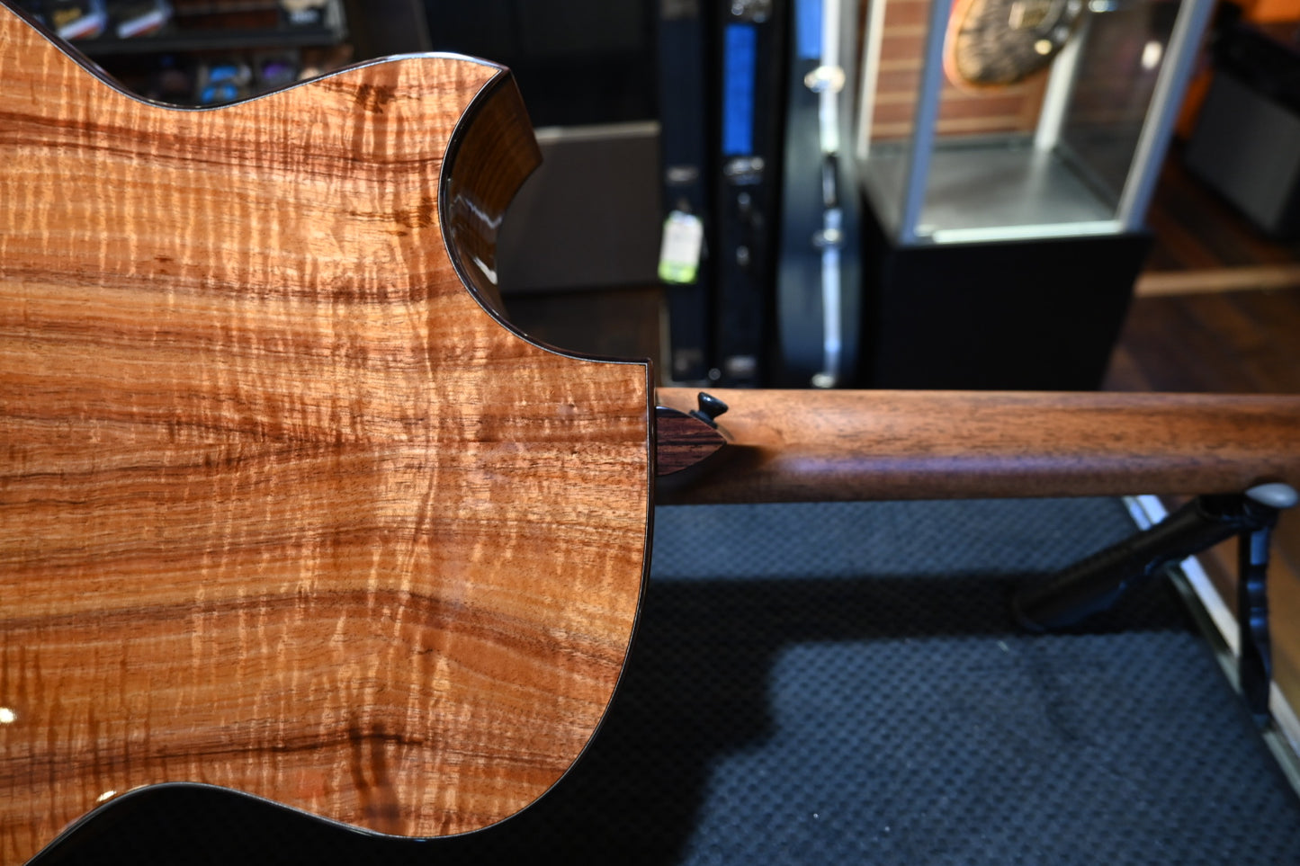 Taylor Custom Gold Label SA Super Auditorium Sinker Redwood/AA Koa Catch #15 #6099