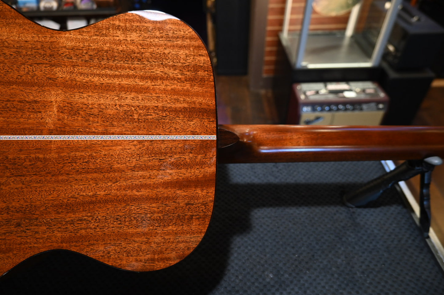 Martin Custom Shop OM-18 2022 Sitka Spruce/Mahogany Guitar #0695 - Danville Music