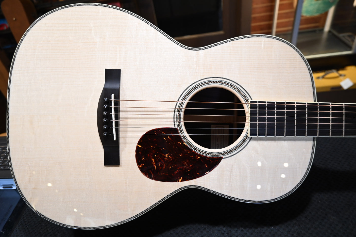 Santa Cruz 000 German Bearclaw Spruce/Indian Rosewood Guitar #6369