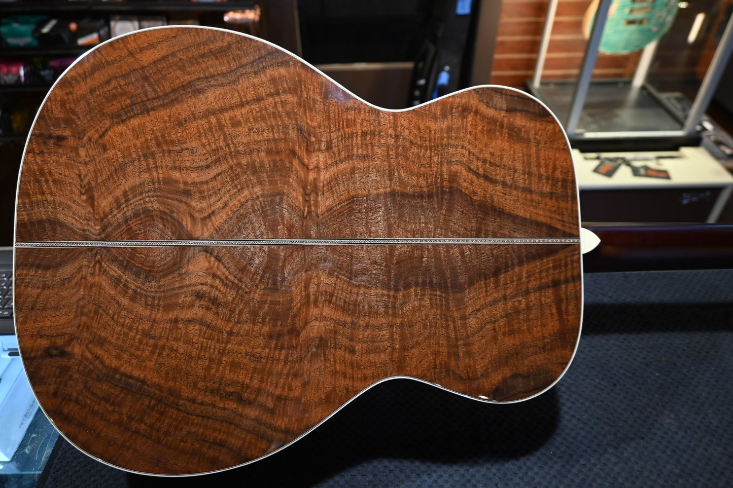 Santa Cruz OM Moon Spruce Bear Claw/Figured Walnut - Georgia Peach Guitar #6242 USED - Danville Music