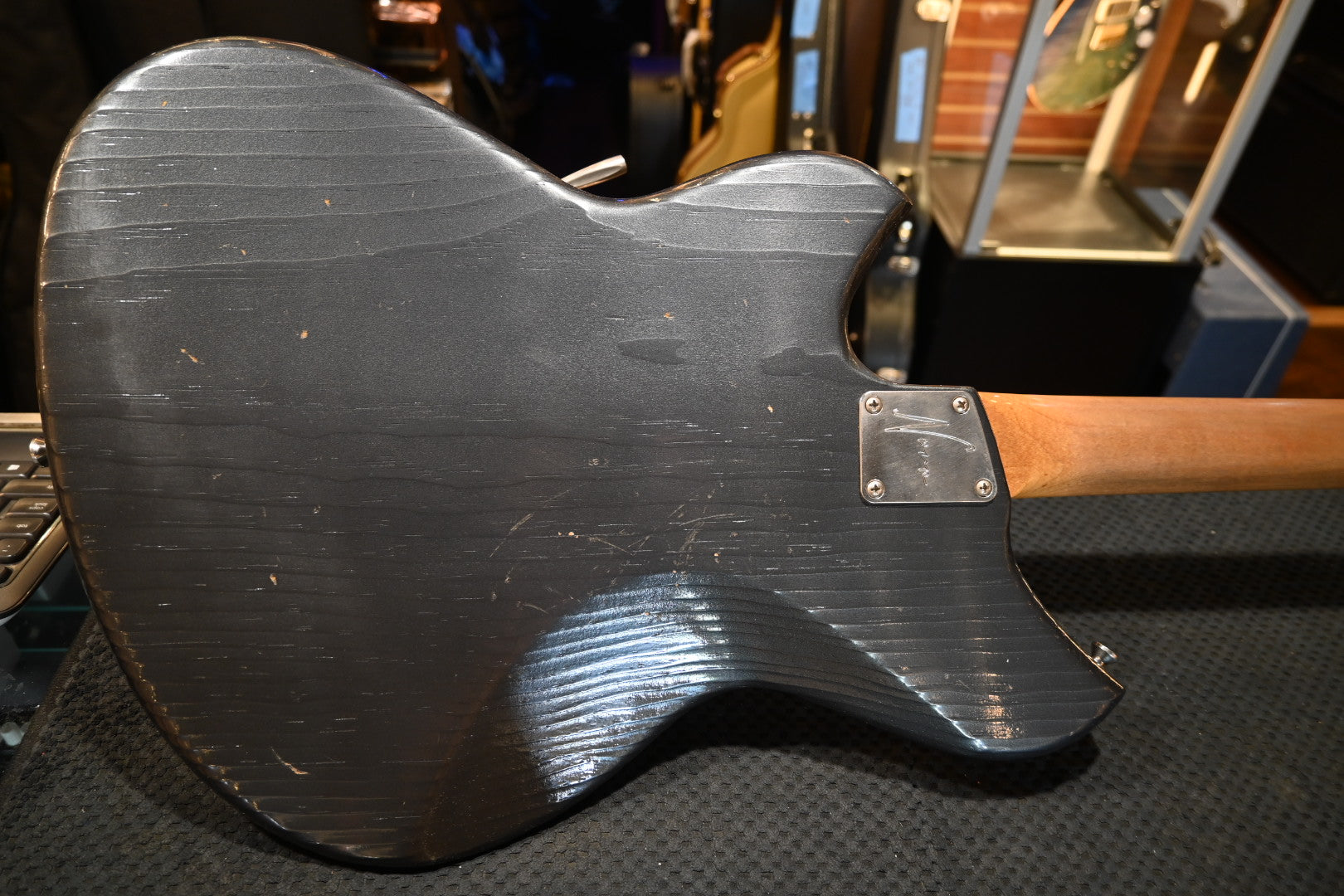 Novo Nucleus Serus J - Charcoal Guitar #5224 - Danville Music