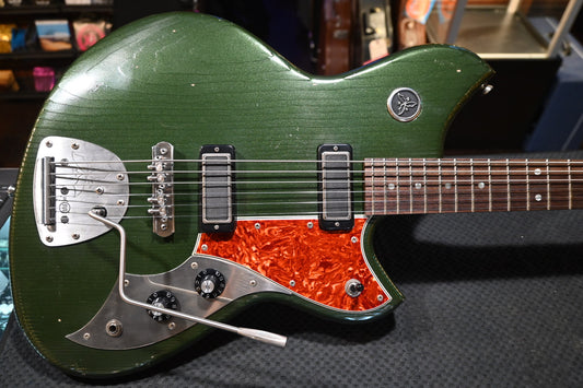 Novo Nucleus Serus J Baritone - Cadillac Green Guitar #5347