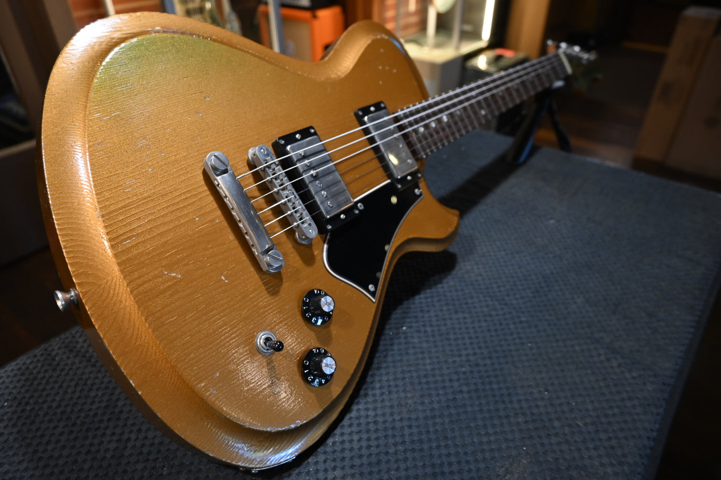 Novo Solus H2 - Gold Top Gold Guitar #6987