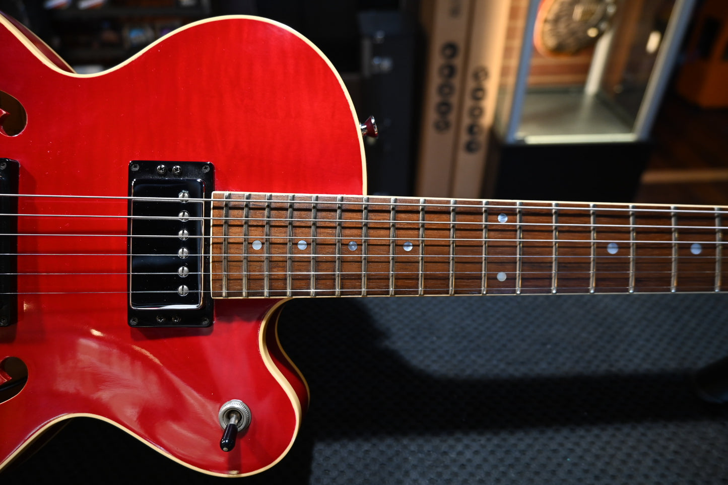Heritage Millennium 2000 - Vintage Cherry Guitar #6004