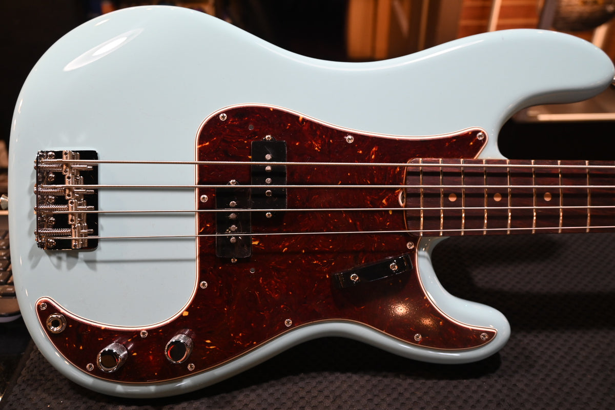 Fender American Vintage II 1960 Precision Bass Daphne Blue Bass fender-american-vintage-ii-1960-precision-bass-daphne-blue-bass