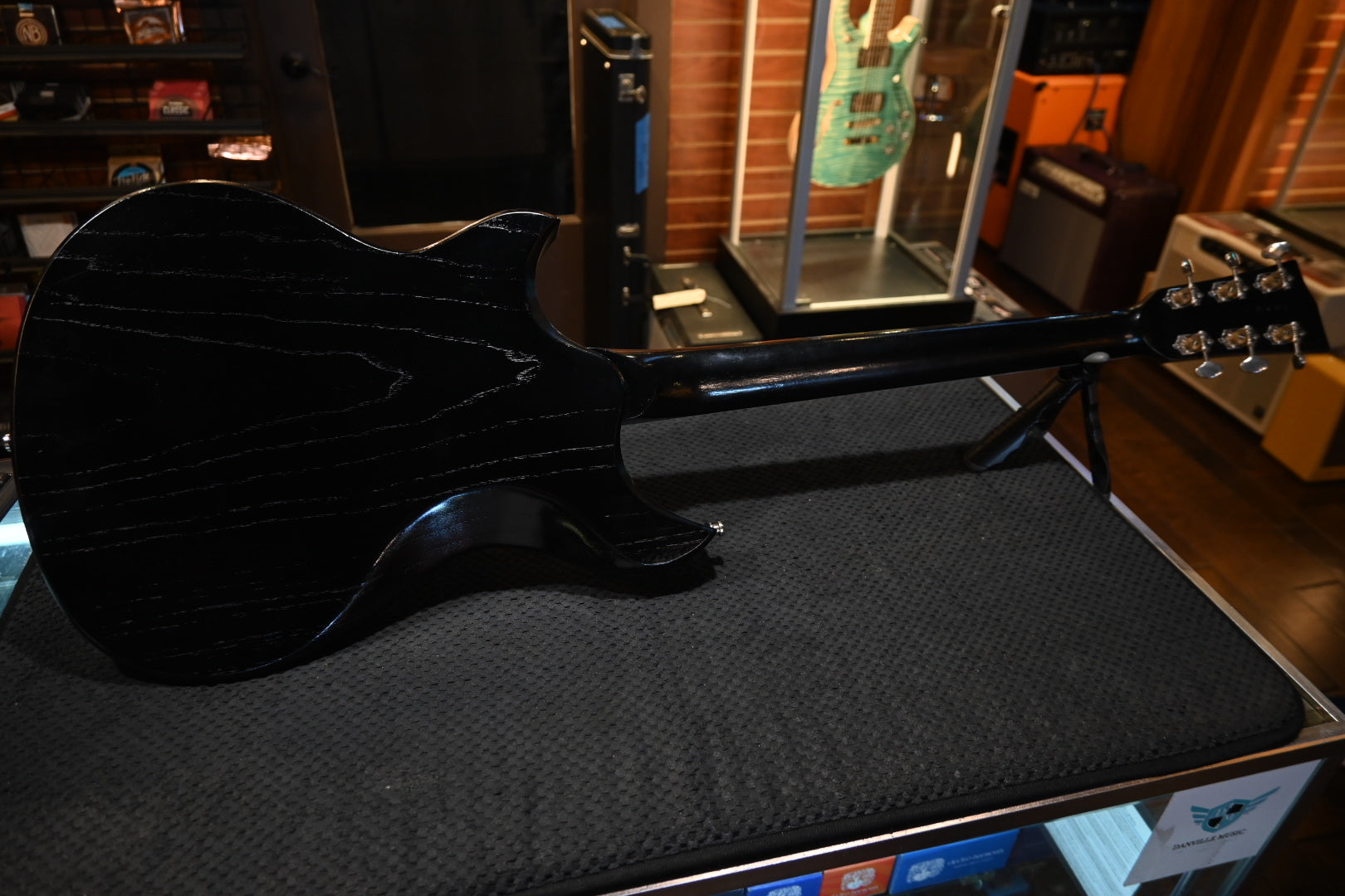 Dunable Yeti 2019 - Black Guitar #1979 - Danville Music