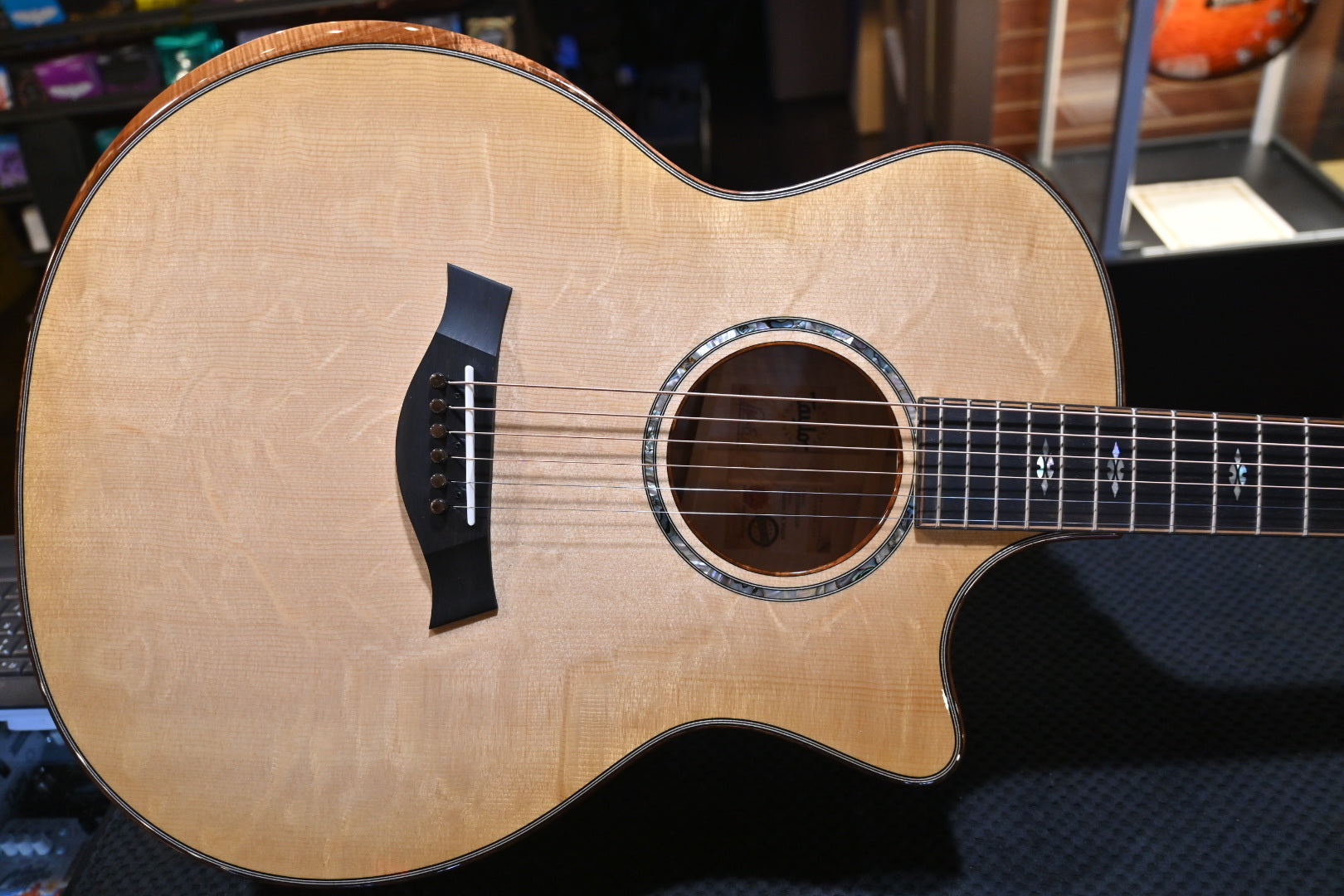 Taylor Custom GA Grand Auditorium Bearclaw Spruce/Big Leaf Maple Guitar  #3108
