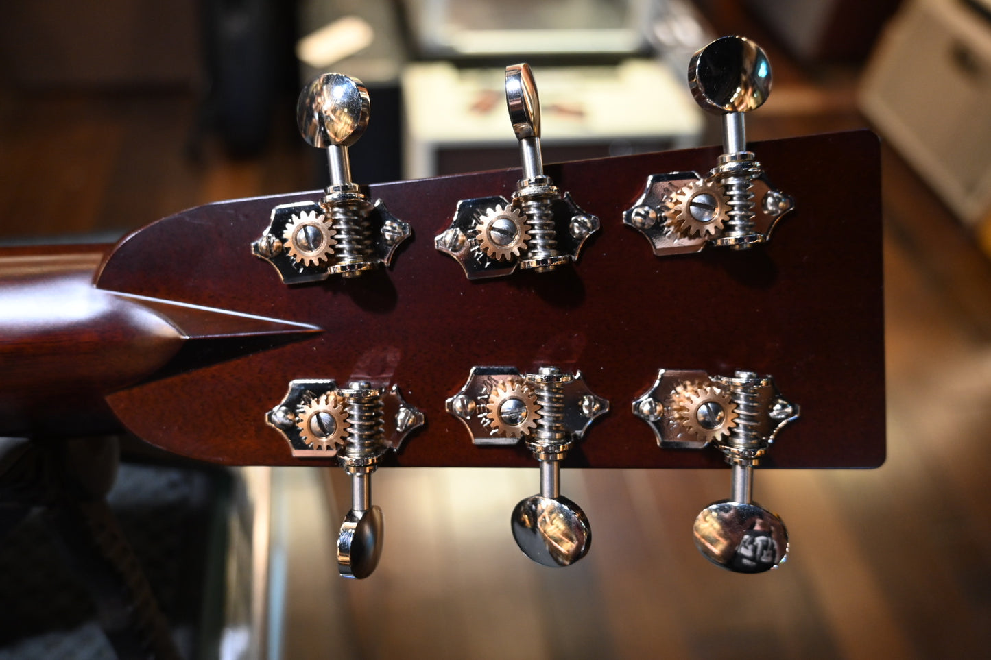 Santa Cruz OM Moon Spruce Bear Claw/Figured Walnut - Georgia Peach Guitar #6242 USED - Danville Music
