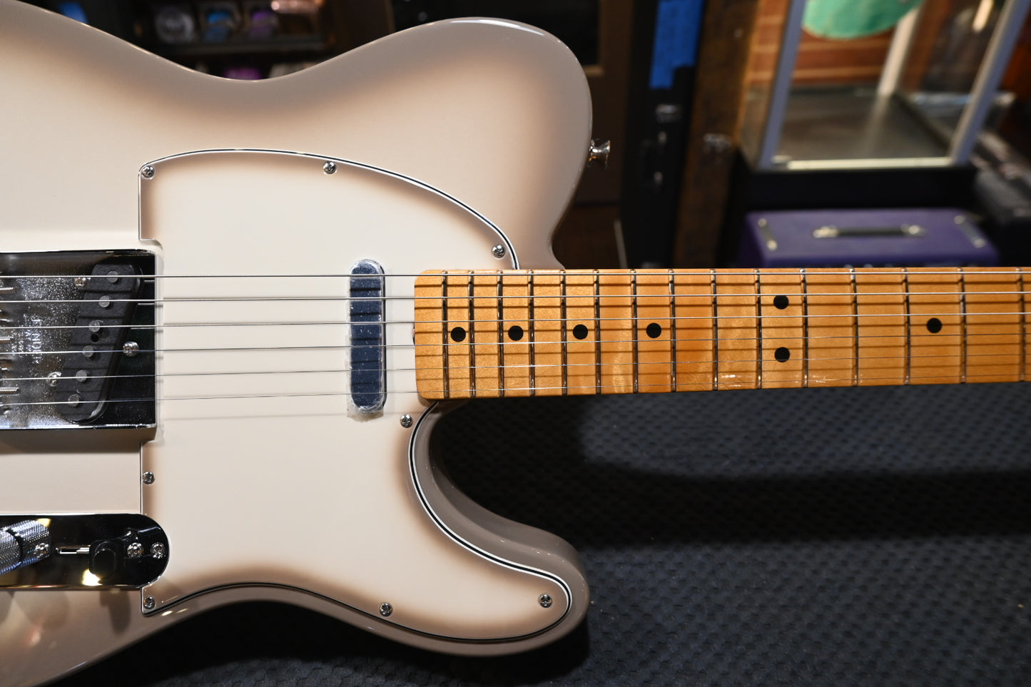 Fender Limited Edition Vintera II ‘60s Telecaster - Antigua Guitar