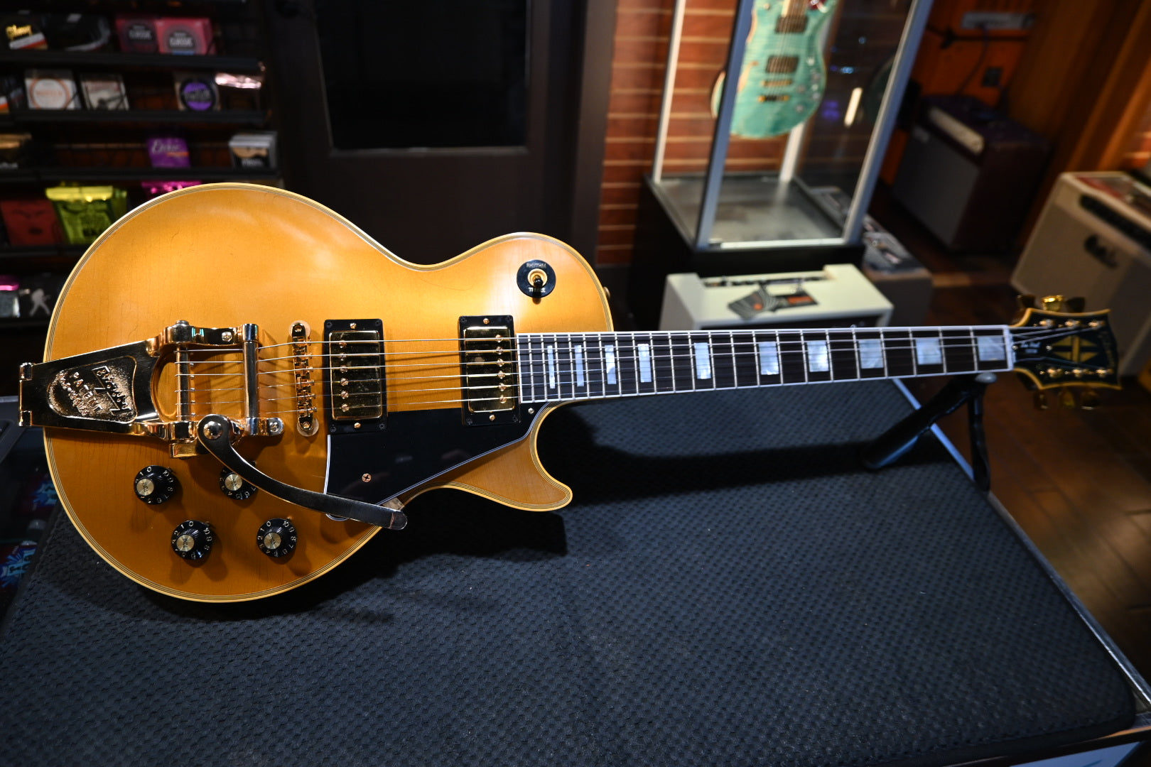 Gibson Custom Shop 1968 Les Paul Standard Reissue Bigsby Ultra Light Aged - Double Gold Guitar #1138 - Danville Music
