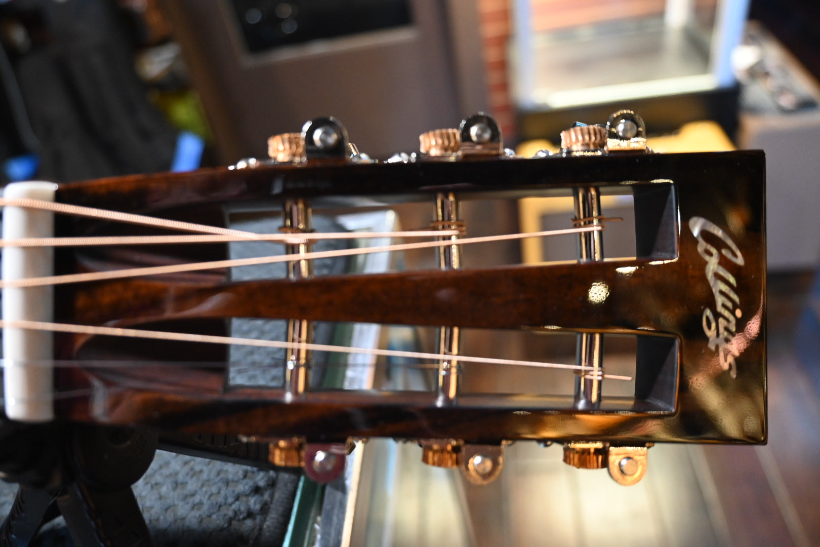 Collings OO2H T Adirondack Spruce/Indian Rosewood Guitar #6192 - Danville Music