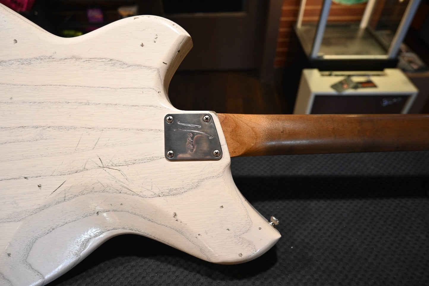 Novo Nucleus Miris J - Mary Kaye White Guitar #6188 - Danville Music