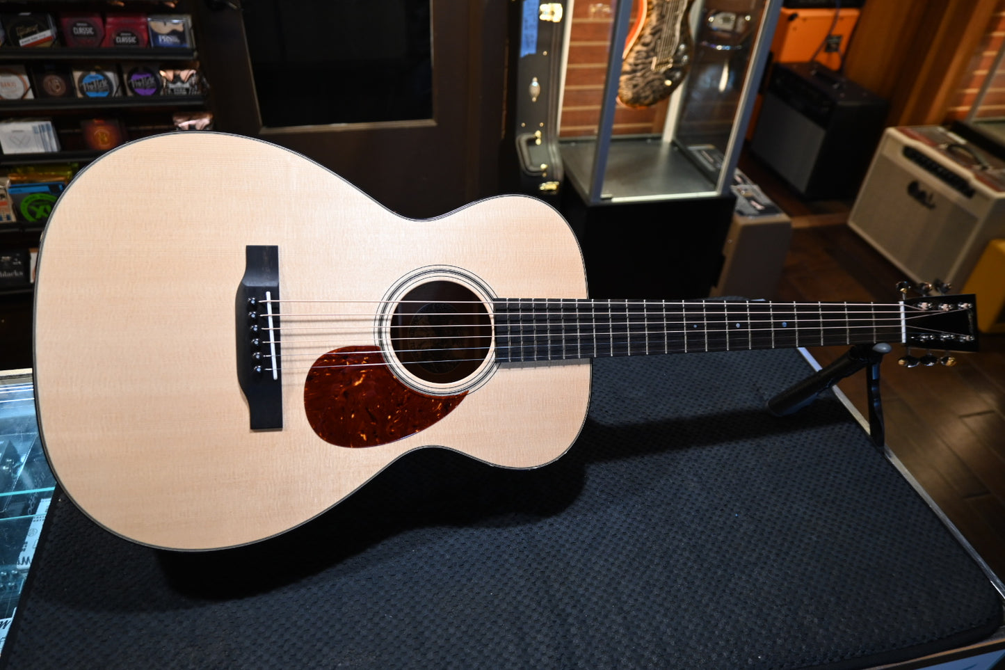Collings 01 Sitka Spruce/Honduran Mahogany Guitar USED