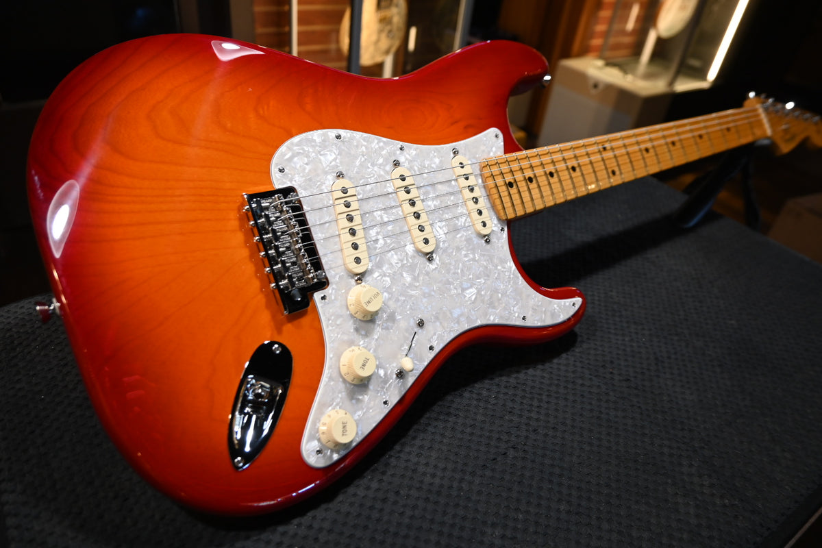 Fender American Professional Stratocaster - Aged Cherry Burst Guitar #0134