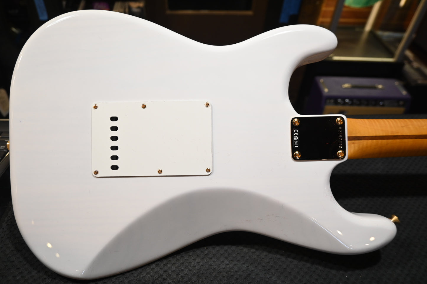 Fender Limited Edition American Vintage II 1957 Stratocaster - White Blonde Guitar #7910