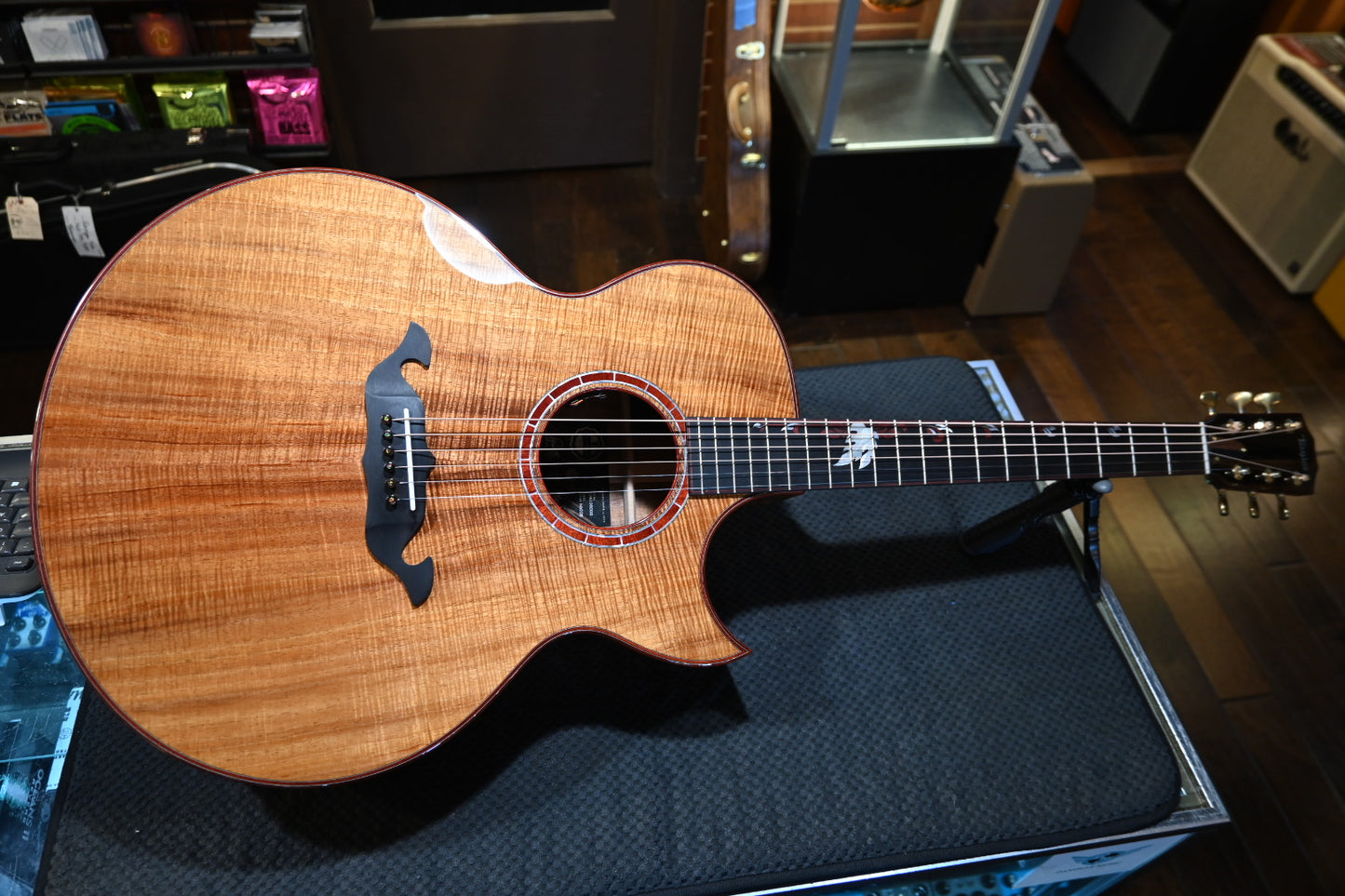 Taylor Custom Jumbo Koa/Koa Catch #6 - Natural Guitar #6092