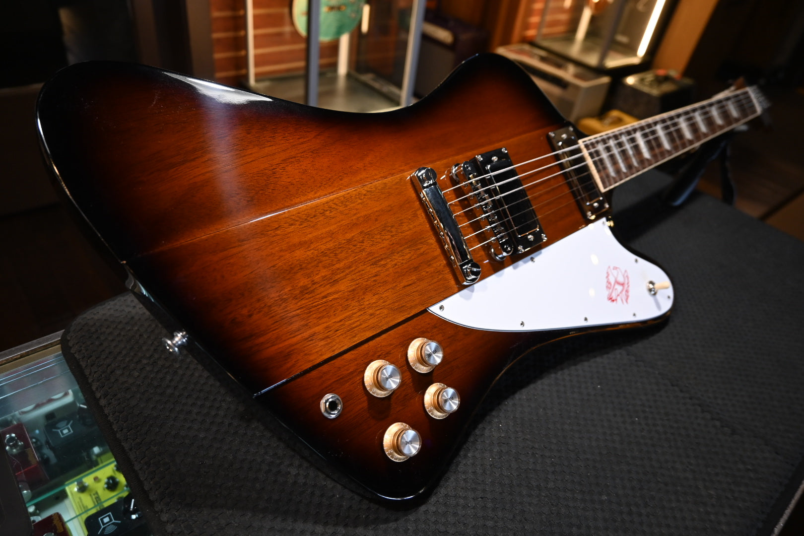 Gibson Firebird 2025 - Tobacco Sunburst Guitar #0062 - Danville Music