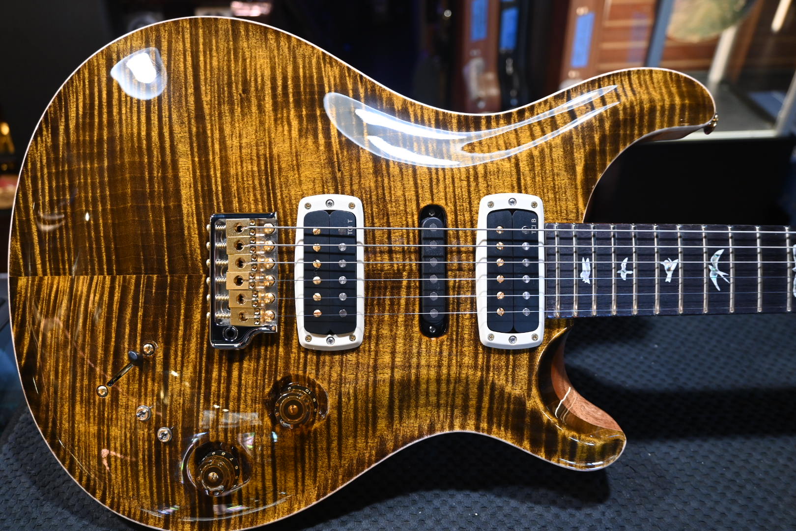 PRS Modern Eagle V 10-Top - Yellow Tiger Guitar #8117 - Danville Music