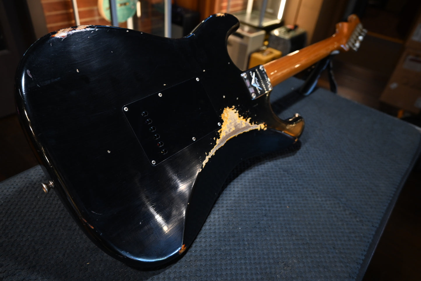 Fender Custom Shop LTD Dual Mag II Stratocaster Relic 2021 - Aged Black over 3-Color Sunburst Guitar #3023