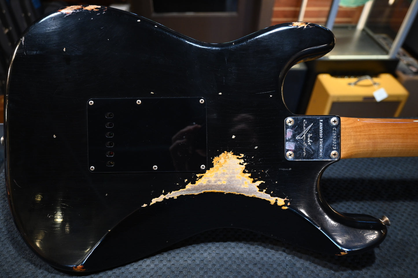 Fender Custom Shop LTD Dual Mag II Stratocaster Relic 2021 - Aged Black over 3-Color Sunburst Guitar #3023