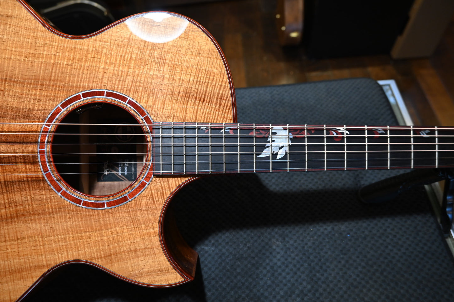 Taylor Custom Jumbo Koa/Koa Catch #6 - Natural Guitar #6092