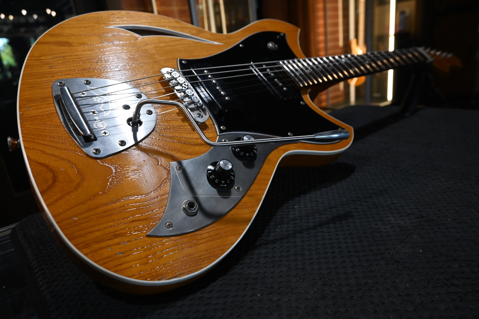 Novo Miris J - Amber Guitar #6484 - Danville Music