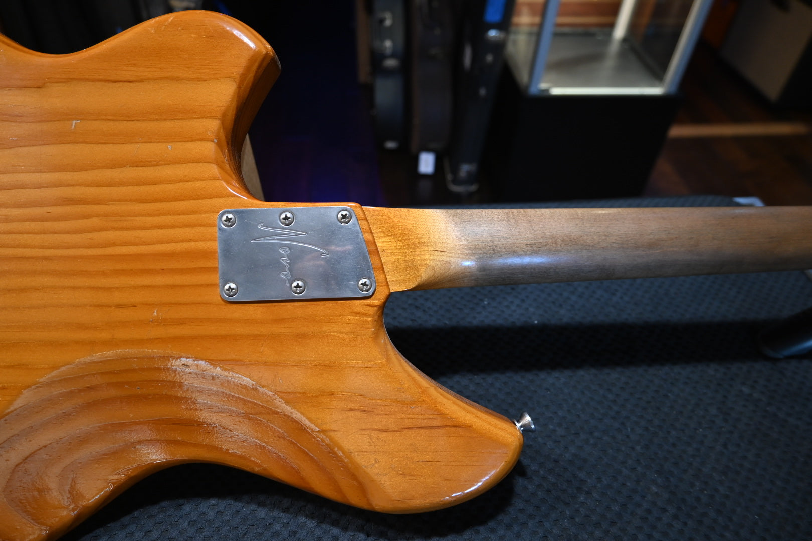 Novo Nucleus Ivorus Bass - Amber Bass #5415 - Danville Music