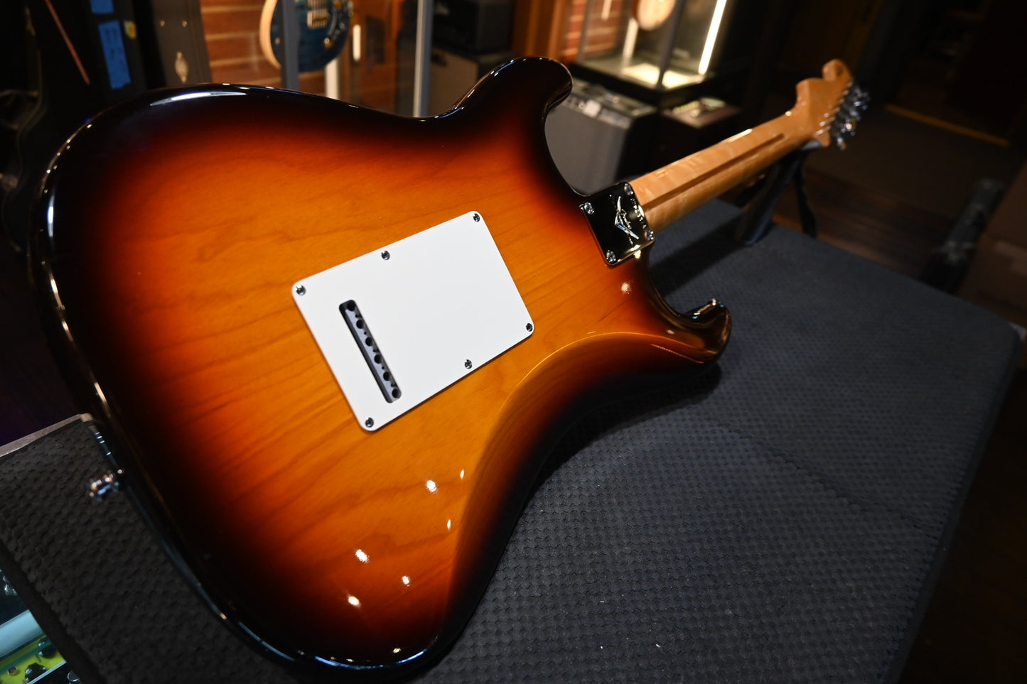 Fender Custom Shop Custom DLX Stratocaster 2009 - Chocolate 3-Tone Sunburst Guitar #3314