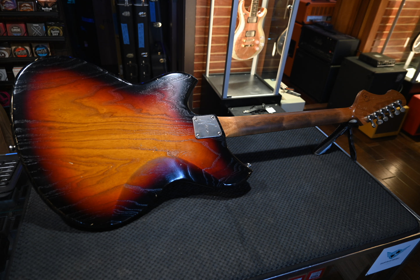 Novo Nucleus Miris J - 3-Tone Burst Guitar #4696