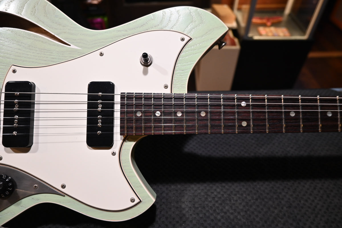 Novo Miris J - Surf Mary Kaye Guitar #1170