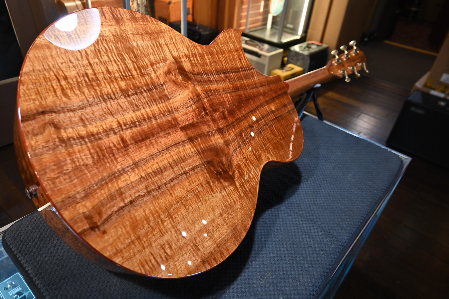 Taylor Custom Jumbo Koa/Koa Catch #6 - Natural Guitar #6092
