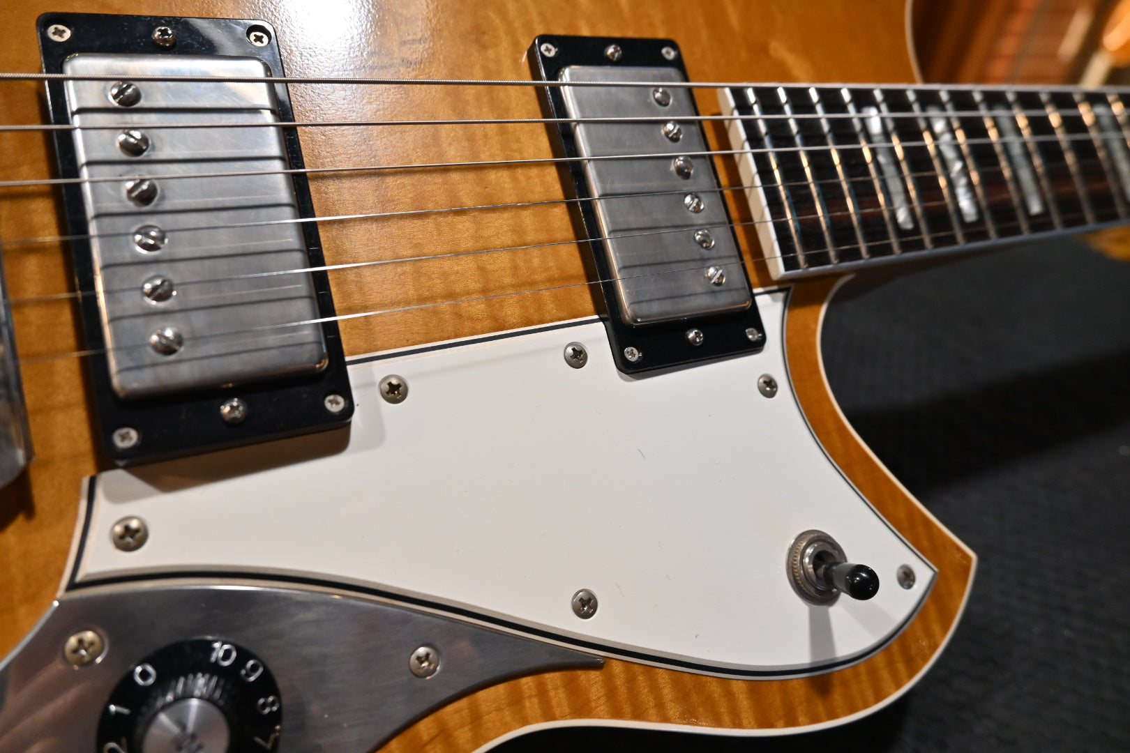 Novo Maple Top Miris JHH LTD - Amber Guitar #6531 - Danville Music