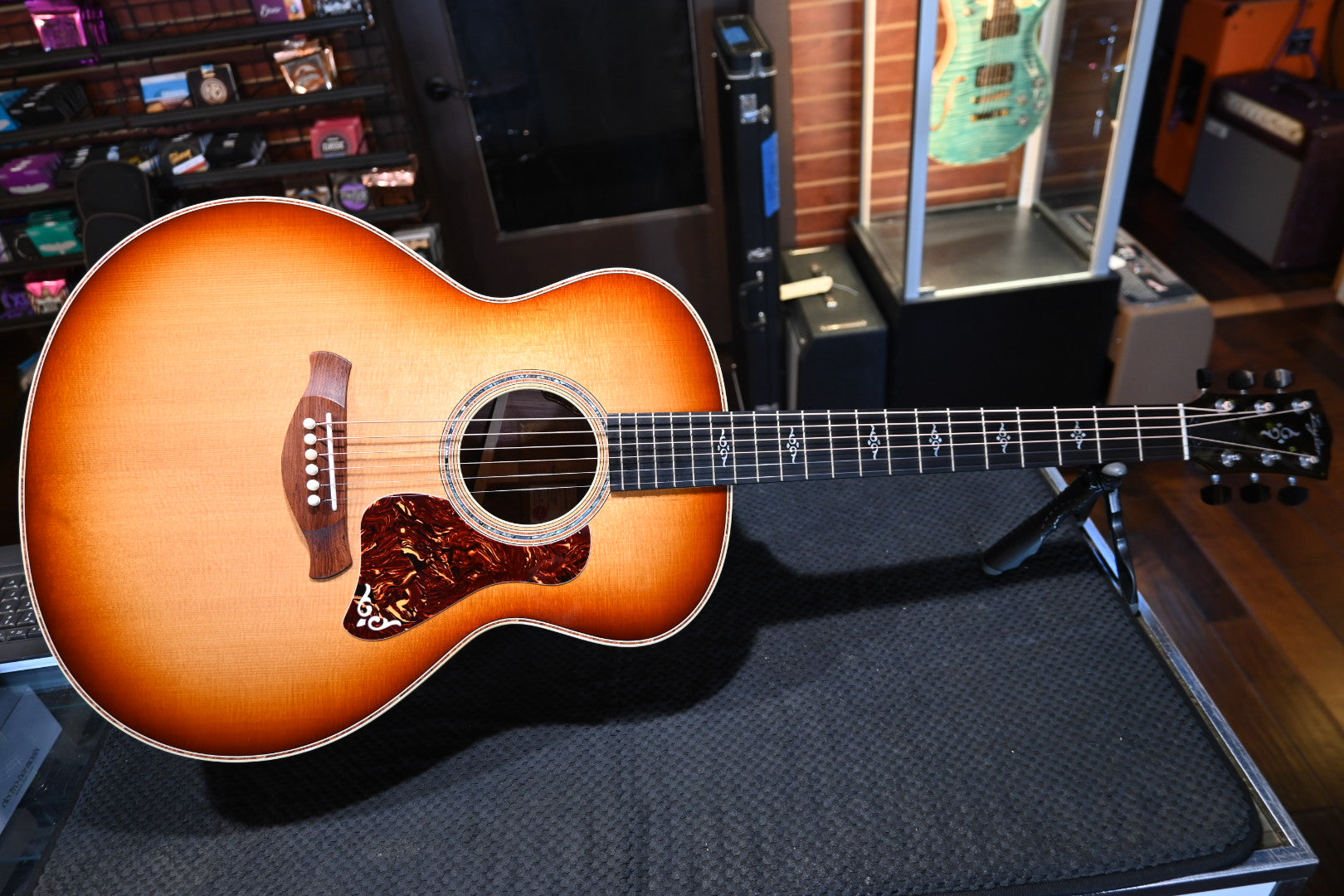 Taylor Gold Label 814ce 2025 - Sunburst Guitar #5023 - Danville Music