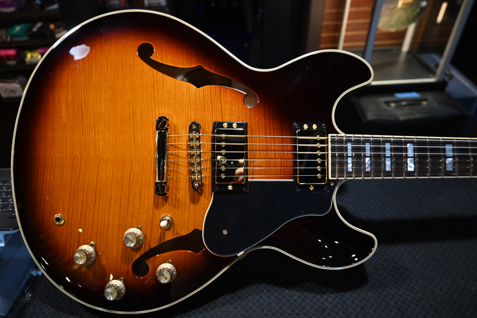 Yamaha SA2200 - Brown Sunburst Guitar #010E - Danville Music