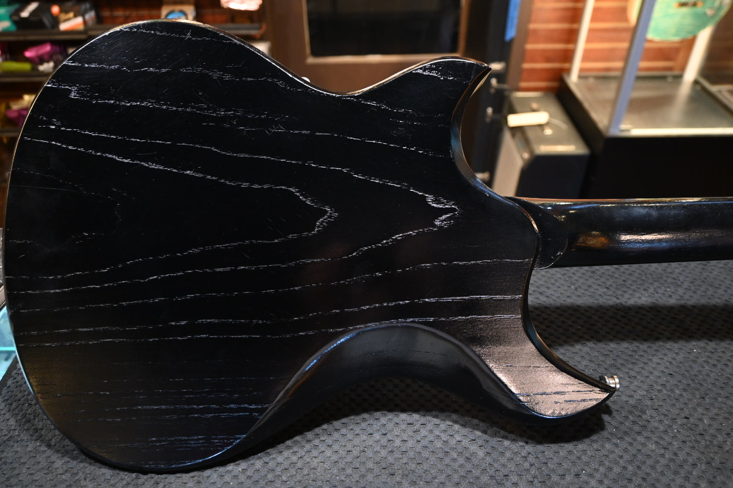 Dunable Yeti 2019 - Black Guitar #1979 - Danville Music