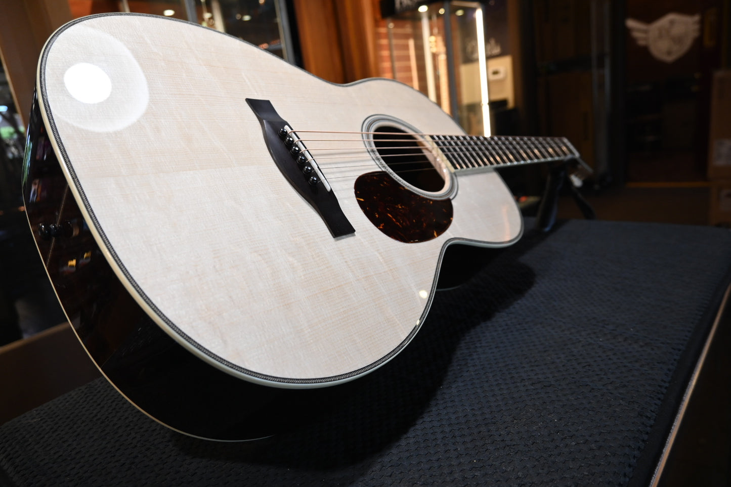 Santa Cruz 000 German Bearclaw Spruce/Indian Rosewood Guitar #6369